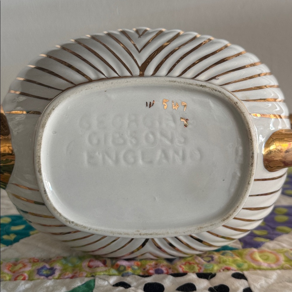 Vintage Georgian Gibson & Son's 5.5" Lustreware Gold Teapot Hand-Painted England - Picture 6 of 6